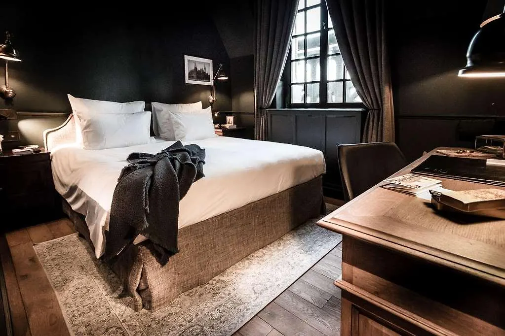 1898 The Post Hotel Gent