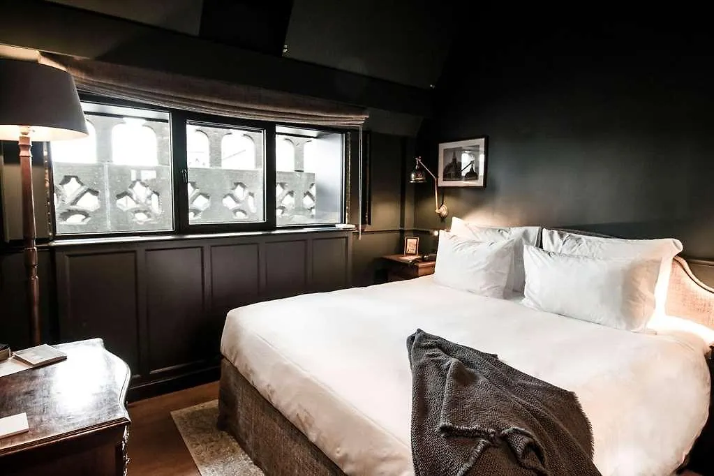 1898 The Post Hotel Gent